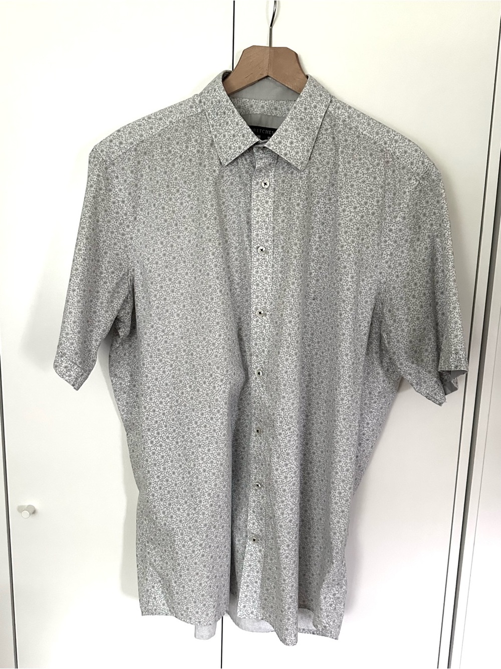 Men's Short-Sleeve Button-Up Shirt in Light Gray Floral by Britches